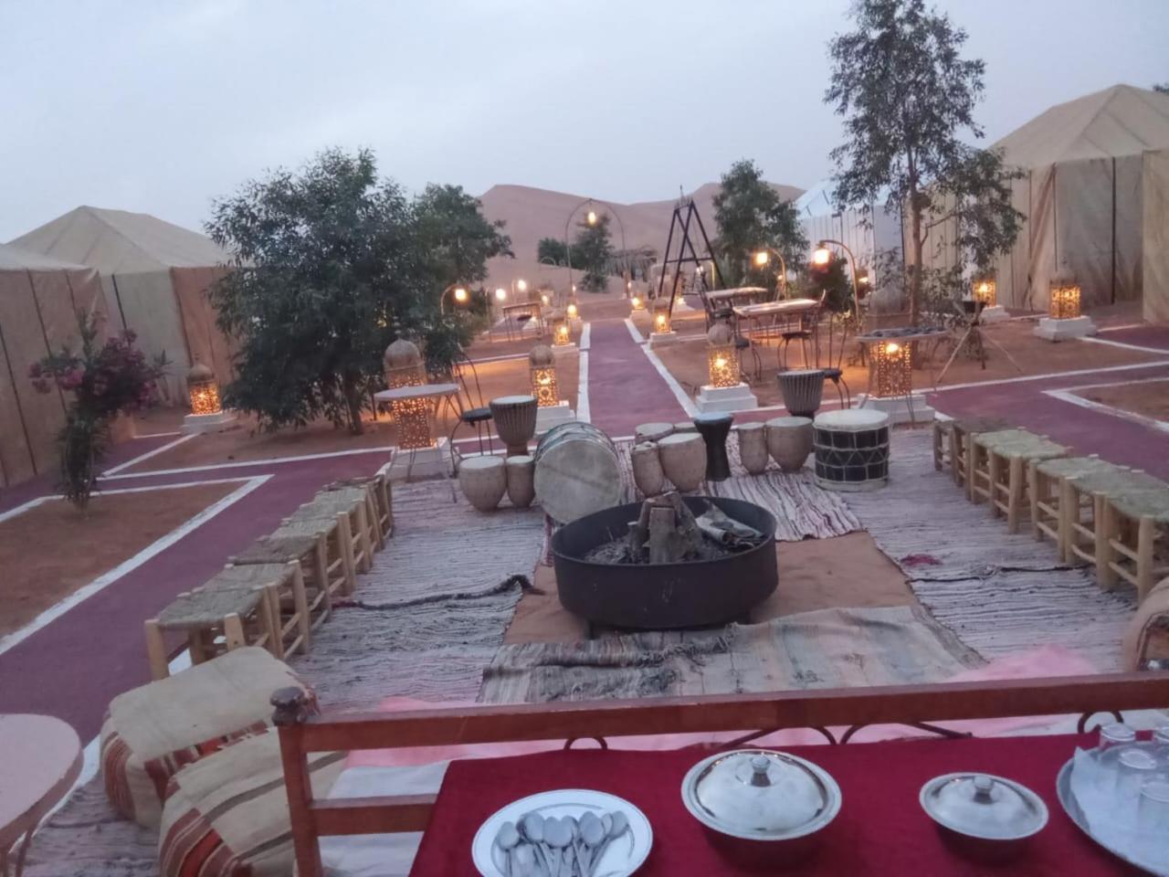 ホテル Tafouyte Luxury Camp メルズーガ エクステリア 写真